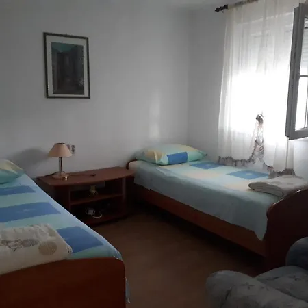 Zvonko Apartment *